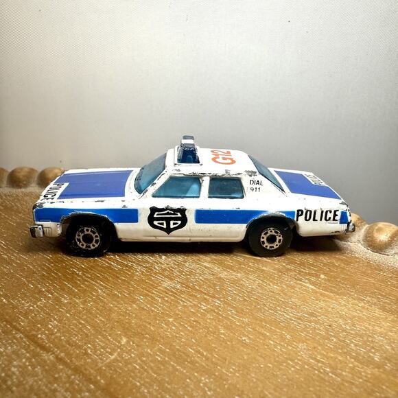 Vintage Die-Cast Lot of 10 Emergency & Utility Matchbox Vehicles - Police, Fire - Picture 8 of 16